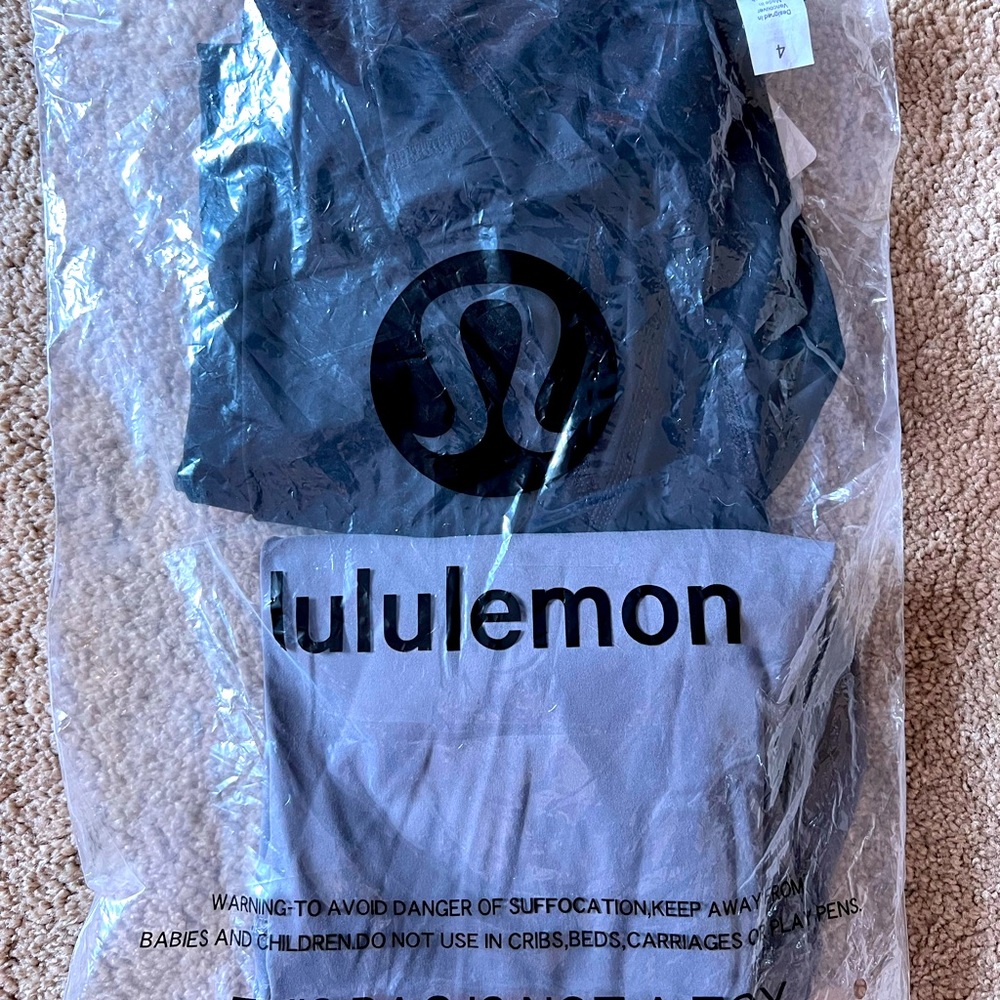 brand new lululemon leggings never worn